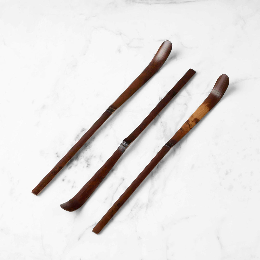 đ CuillĂšre Ă thĂ© matcha (chashaku) artisanale en bambou fumĂ© â Japon authentique đŻđ” Kumiko Matcha