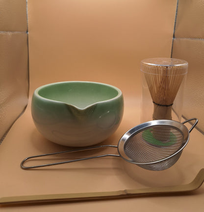 🌿🍶Kit de matcha 4 pièces -  Ryokushiro – 緑白 Harmonie végétale & lumière vanillée