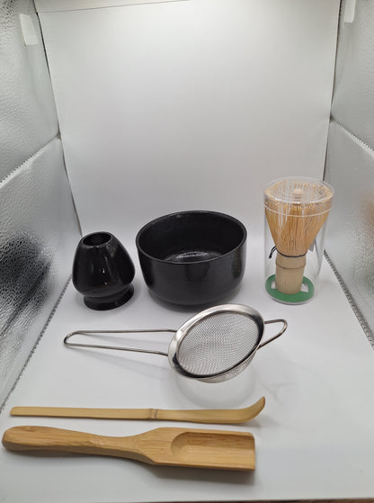 Sumi no Chakai 墨の茶会 – L’Art du Matcha en Noir Profond
