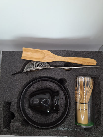 Sumi no Chakai 墨の茶会 – L’Art du Matcha en Noir Profond
