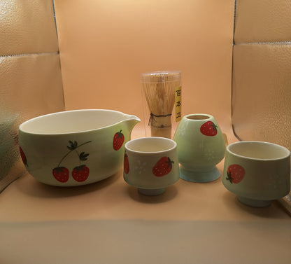 Set Matcha 6 pièces en céramique – Benitsubu (紅粒) Paradis de la fraise 🍓