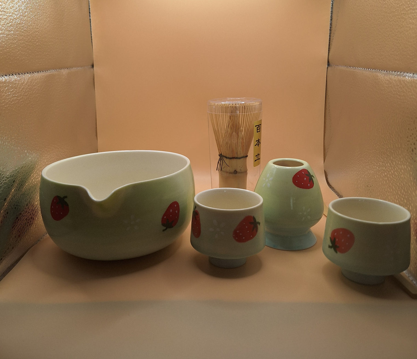 Set Matcha 6 pièces en céramique – Benitsubu (紅粒) Paradis de la fraise 🍓