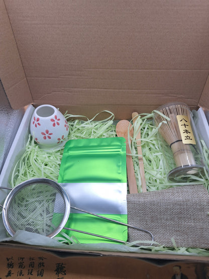 Coffret cadeau Matcha avec fouet , support , cuillères en bambou , pochons et sachet matcha - Style au choix