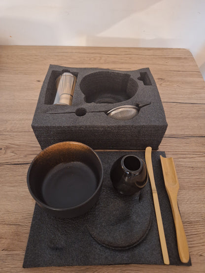 🌿Yoru no Shizuku (夜の雫) — Ceramic Night Drop Matcha Box