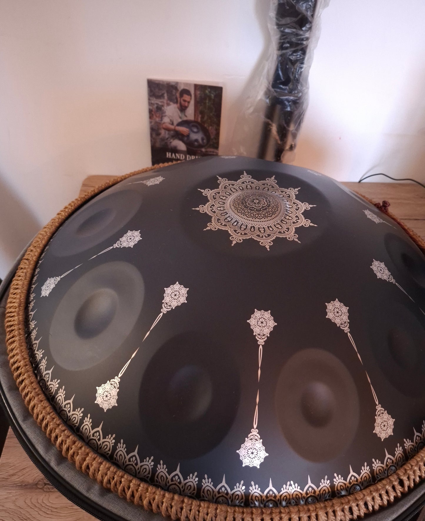 🎶✨ Handpan Ré Mineur neuf – 10 Notes – 22 pouces – 440 Hz – Motif Mandala – Son profond & hypnotique ✨🎶